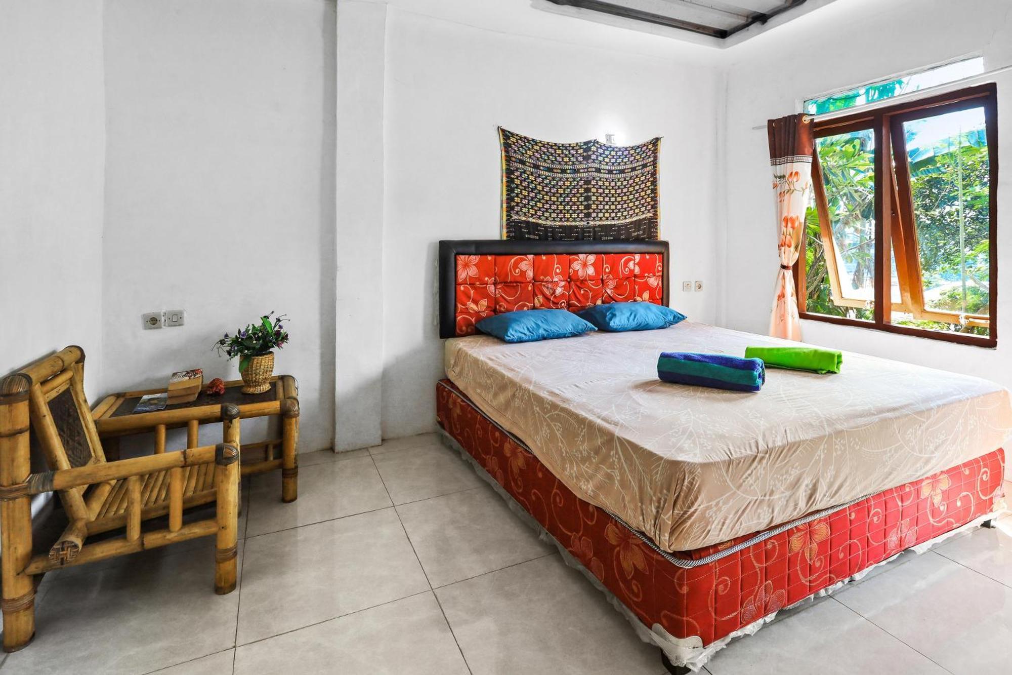 Palulu Garden Homestay ラブハン・バジョ エクステリア 写真