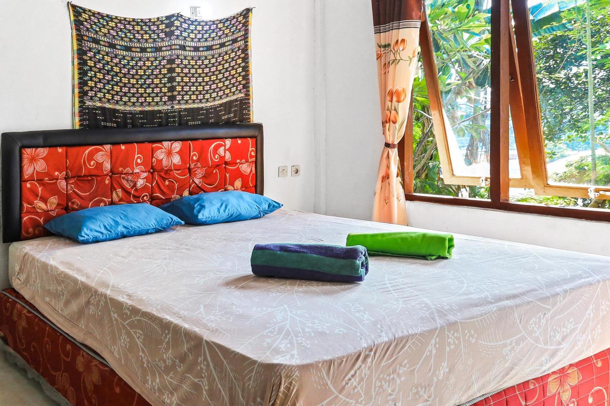 Palulu Garden Homestay ラブハン・バジョ エクステリア 写真