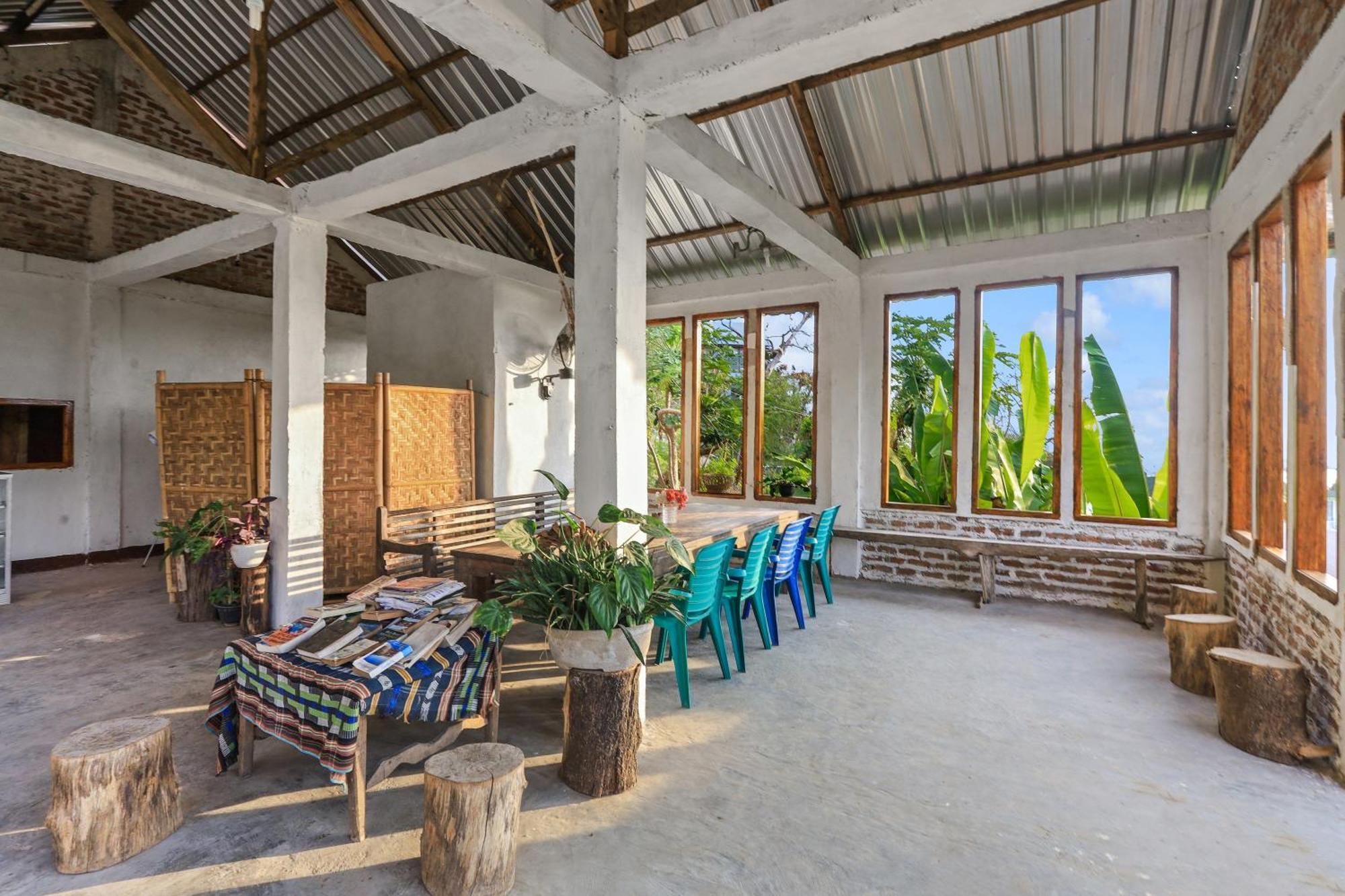 Palulu Garden Homestay ラブハン・バジョ エクステリア 写真