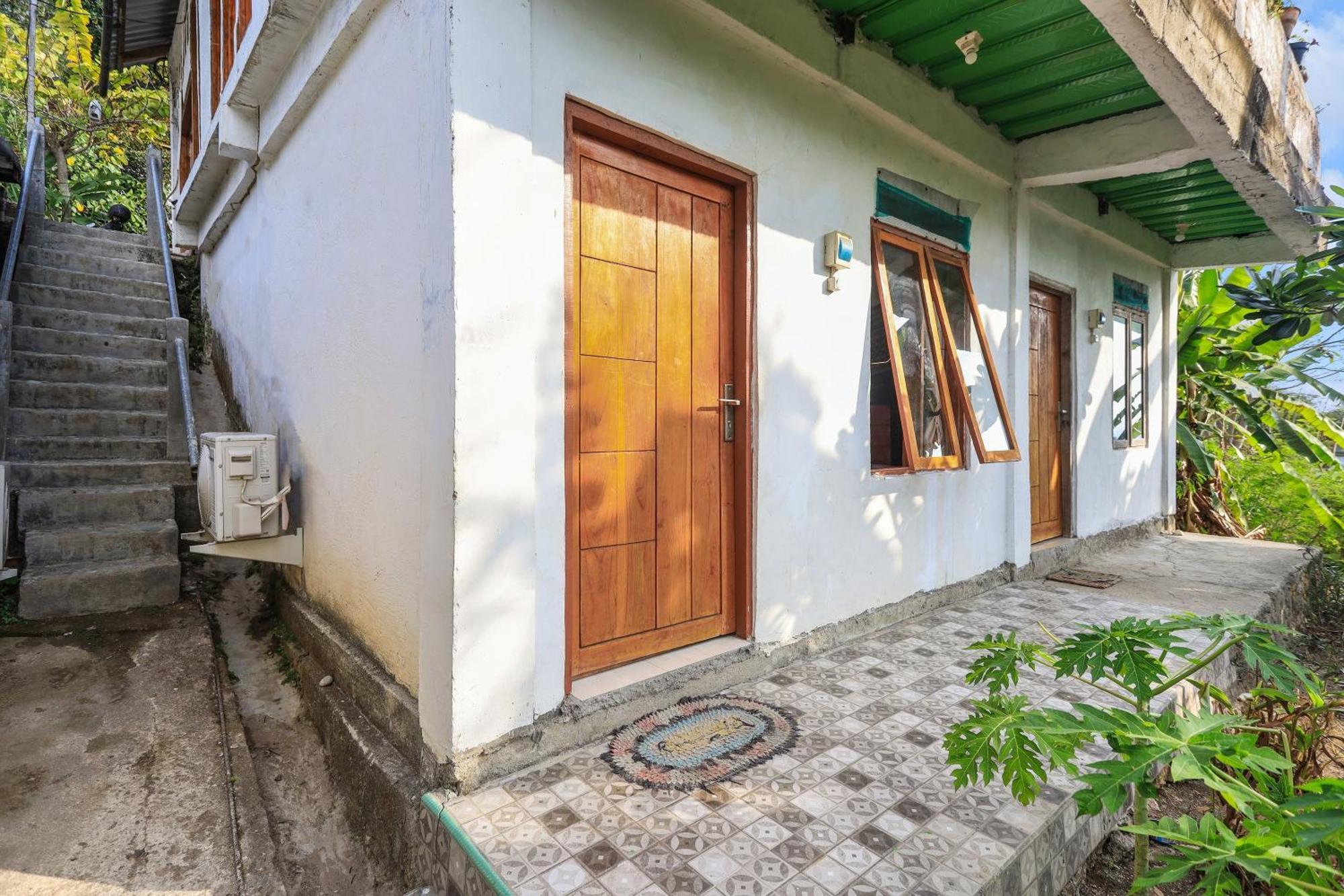 Palulu Garden Homestay ラブハン・バジョ エクステリア 写真